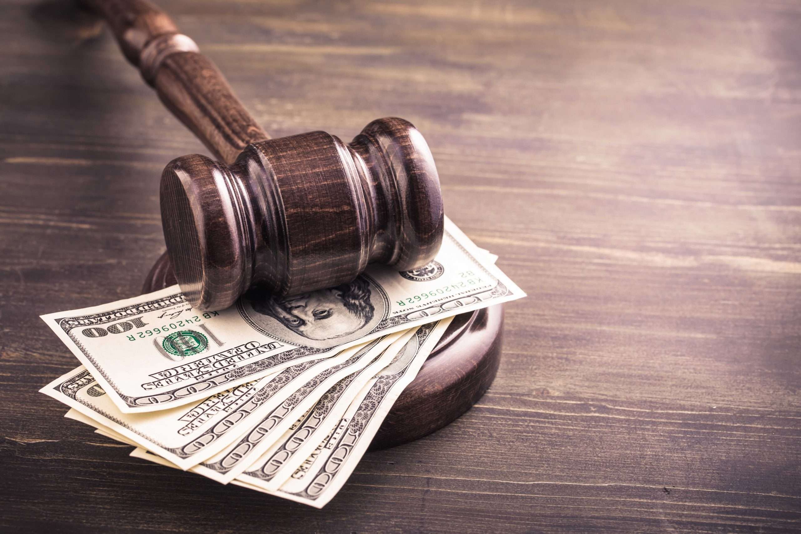 How Much Does a Personal Injury Lawyer Cost?